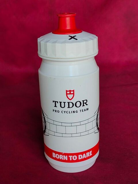 Bidon du tour de france Tudor bouchon blanc hauteur 19cm 10 Avermes (03)