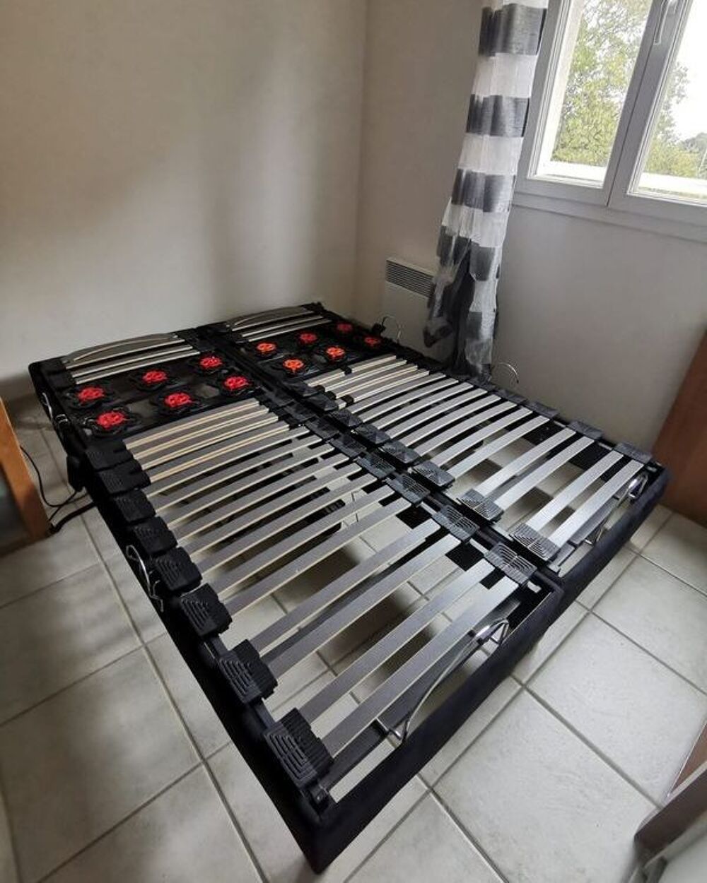 Lit &eacute;lectrique double 140x190 cm ? 2 sommiers ind&eacute;pendants Meubles