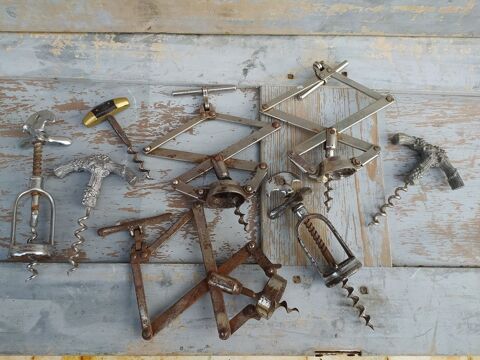 Lot Huit Tire Bouchon Anciens Vin Vigne Oenologie 
120 Loches (37)