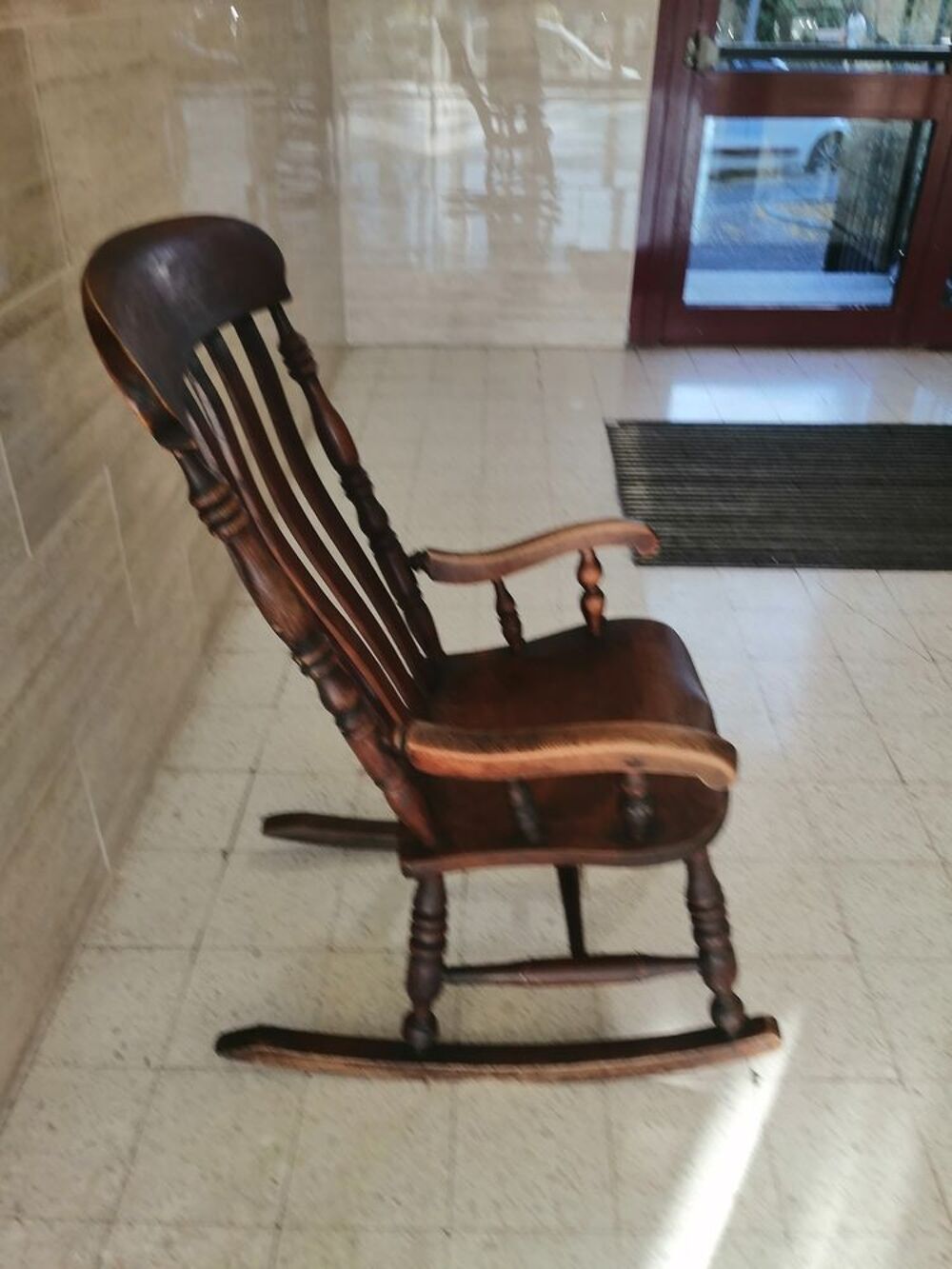 Rocking chair en bois massif Meubles