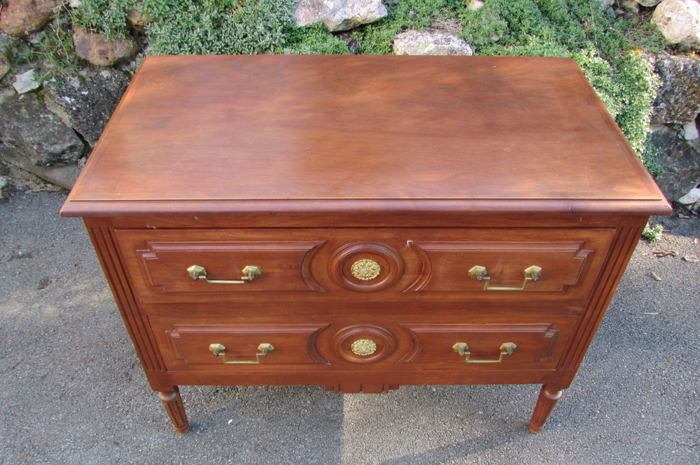 Commode sauteuse parisienne, 2 tiroirs ,style Louis XVI Meubles