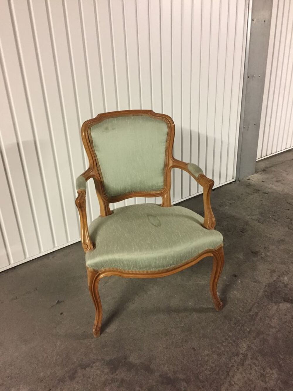 FAUTEUIL STYLE LOUIS XV Meubles