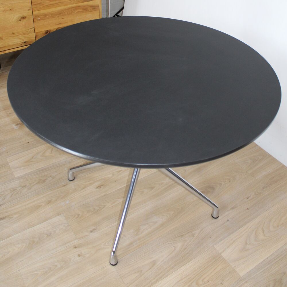 Table hay "about a table aa20" ronde noir par hee welling Meubles