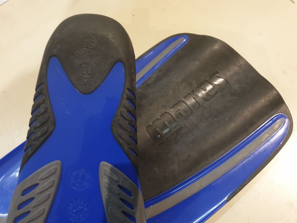 Paire de palmes chaussantes MARES WAVE 40-41 Sports