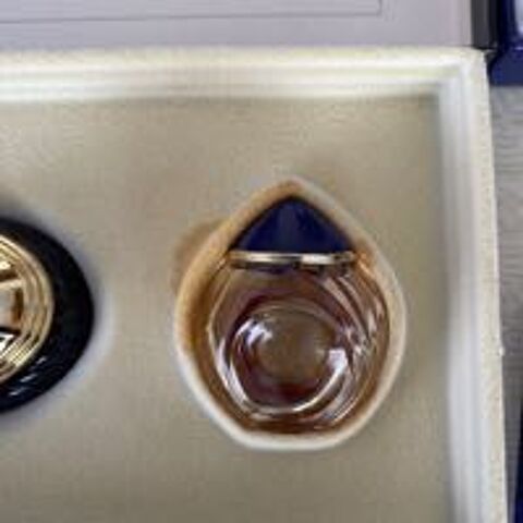miniature de parfum  Boucheron 30 Jou-ls-Tours (37)