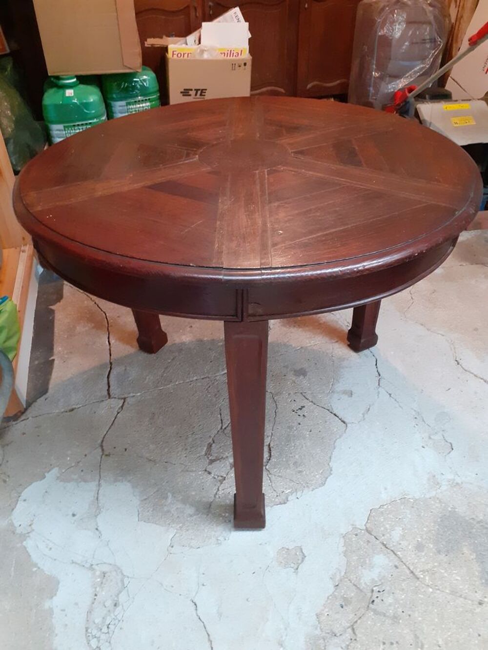 Table &agrave; 3 pieds Meubles