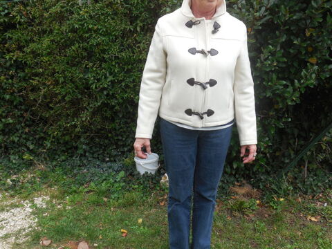 VESTE MARQUE EDEIS. 25 Sury-près-Léré (18)