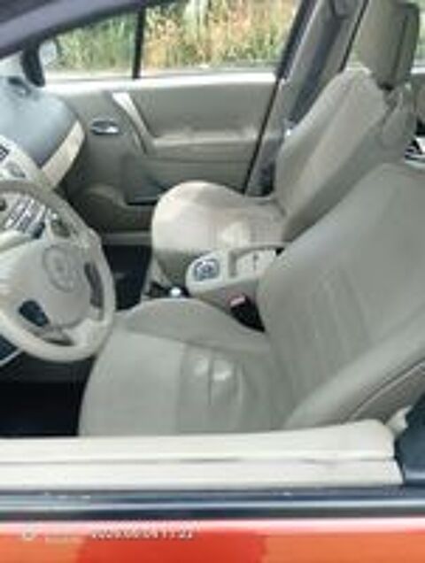 Grand Sc&eacute;nic II Grand Scenic 1.9 dCi 130 FAP Carminat A 7 pl 2006 occasion 13300 Salon-de-Provence