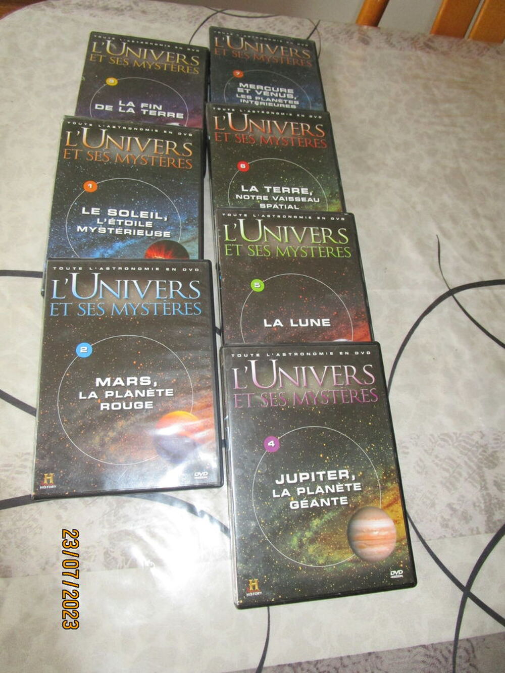 lot de sept DVD de la s&eacute;rie &quot;L'UNIVERS ET SES MYSTERES&quot; DVD et blu-ray