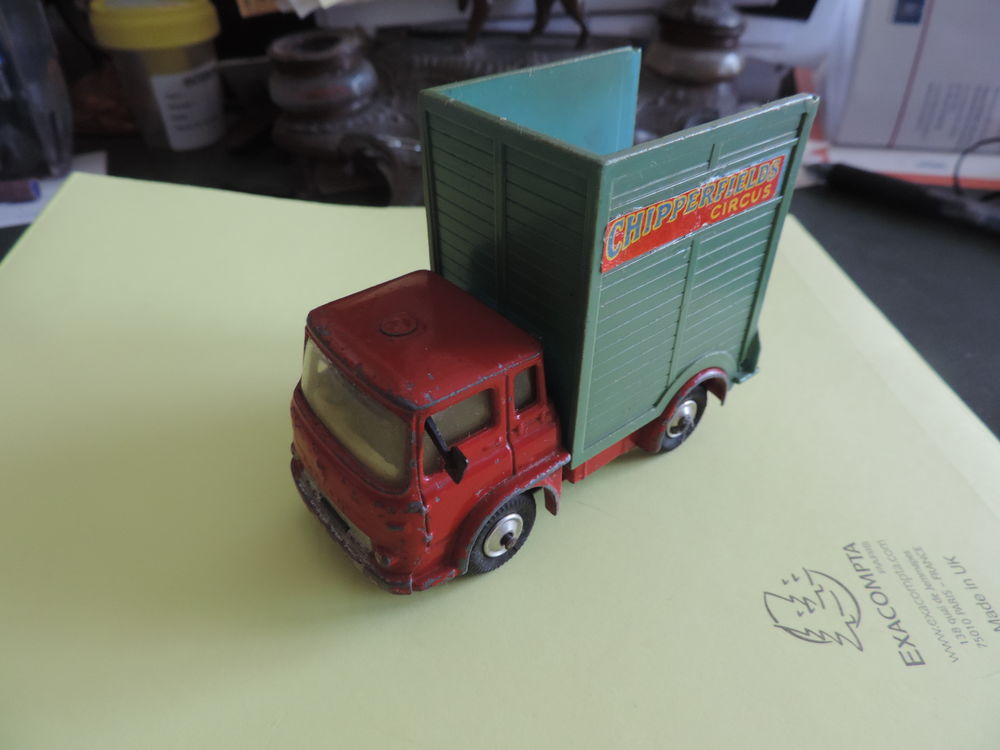 CORGI TOYS - BEDFORD - Echelle : 1/48 &egrave;me. 