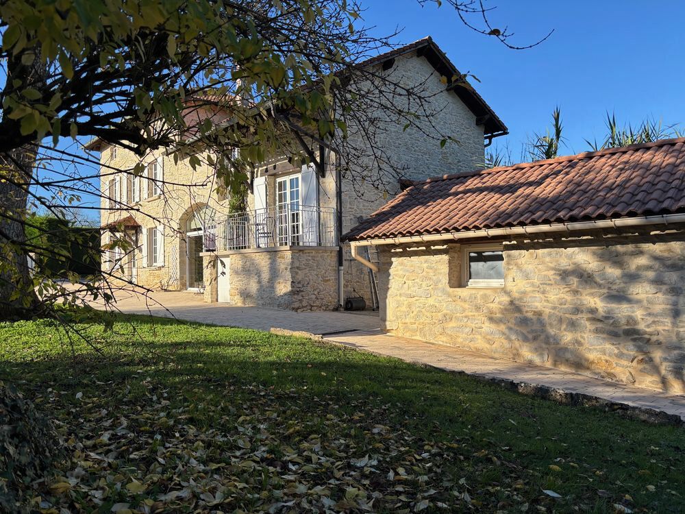 � vendre  Maison Saint-Baudille-de-la-Tour (38118)