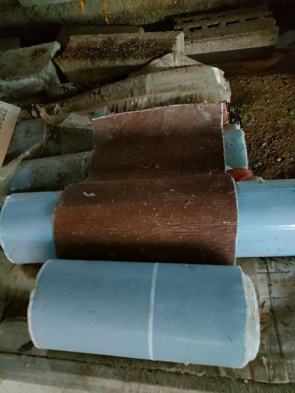 Bande d'&eacute;tanch&eacute;it&eacute; autocollante pour toiture Bricolage