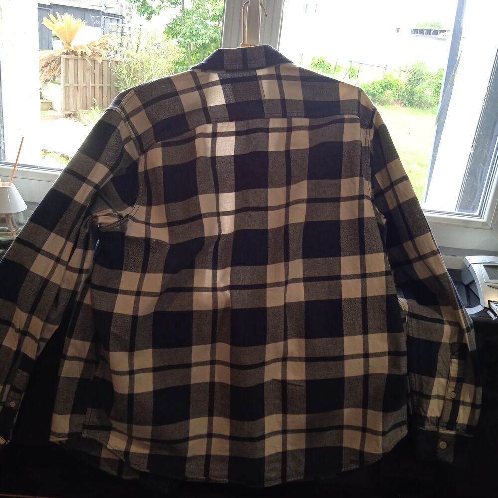 Chemise &agrave; carreaux marine et blanc manches longues taille XL Vêtements