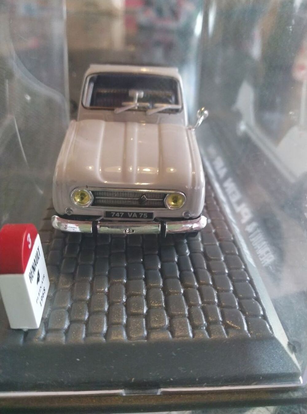 RENAULT 4 PLEIN AIR 1968 1/43 