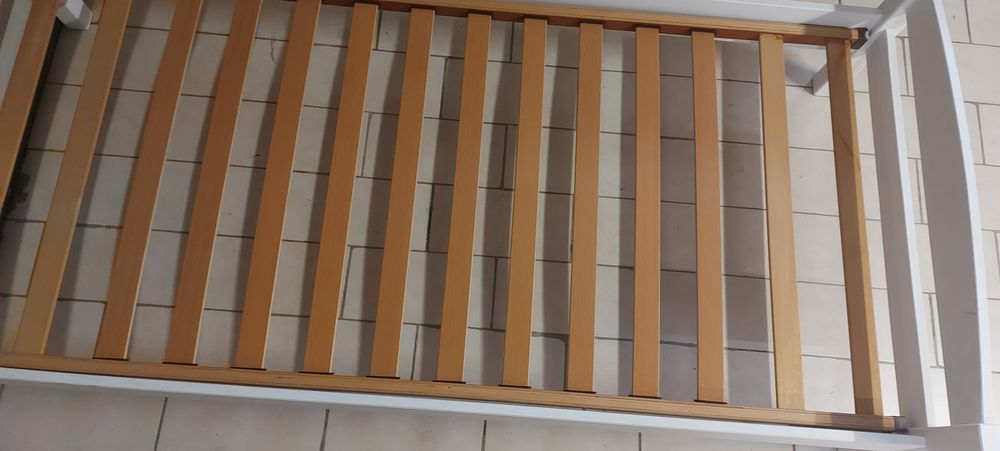 Lit en Bois 90 x 190 cm avec Sommier + Matelas mousse Mobilier enfants