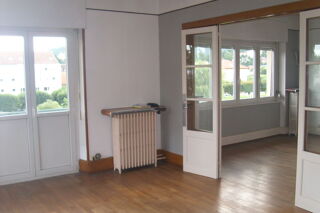  Appartement à louer 4 pièces 90 m²