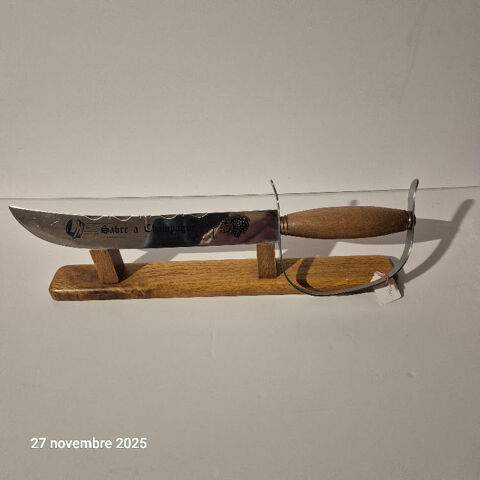 Sabre � champagne vintage, �tat neuf, marque Roger Orf�vre.e Saumur (49)