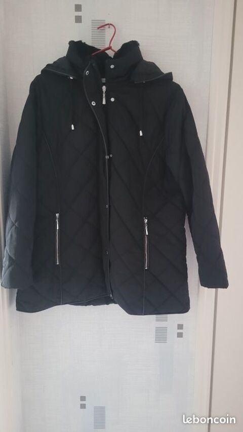 Manteau noir Armand Thiery 75 Bar-sur-Seine (10)