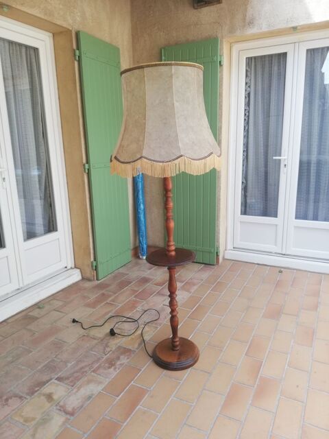 Lampe en bois sur pied 100 Camaret-sur-Aigues (84)