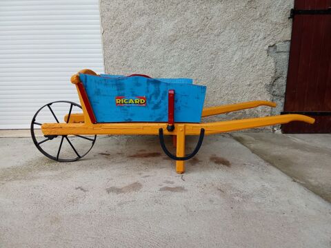 Brouette � bras en bois 120 Cormoranche-sur-Sa�ne (01)