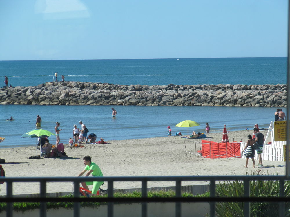   Palavas: F1 SUR la PLAGE,4 couch, accès plage direct, terras Languedoc-Roussillon, Palavas-les-Flots (34250)