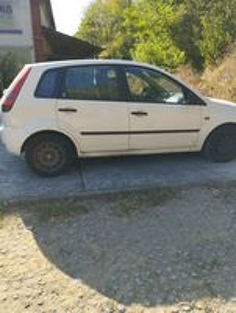 Fiesta 1.4i Ghia 2002 occasion 93160 Noisy-le-Grand