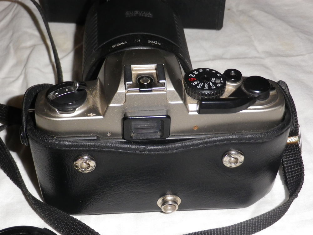 Appareil photo Nikon FM10 + objectif Zoom SYGMA Photos/Video/TV