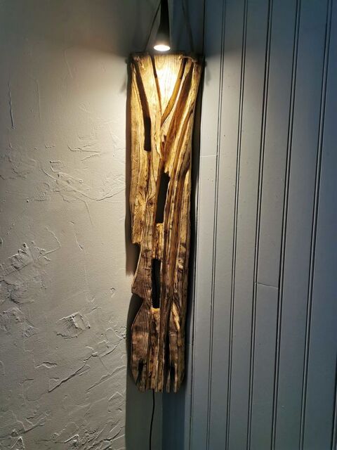 Lampe murale en bois 100 Saintes (17)