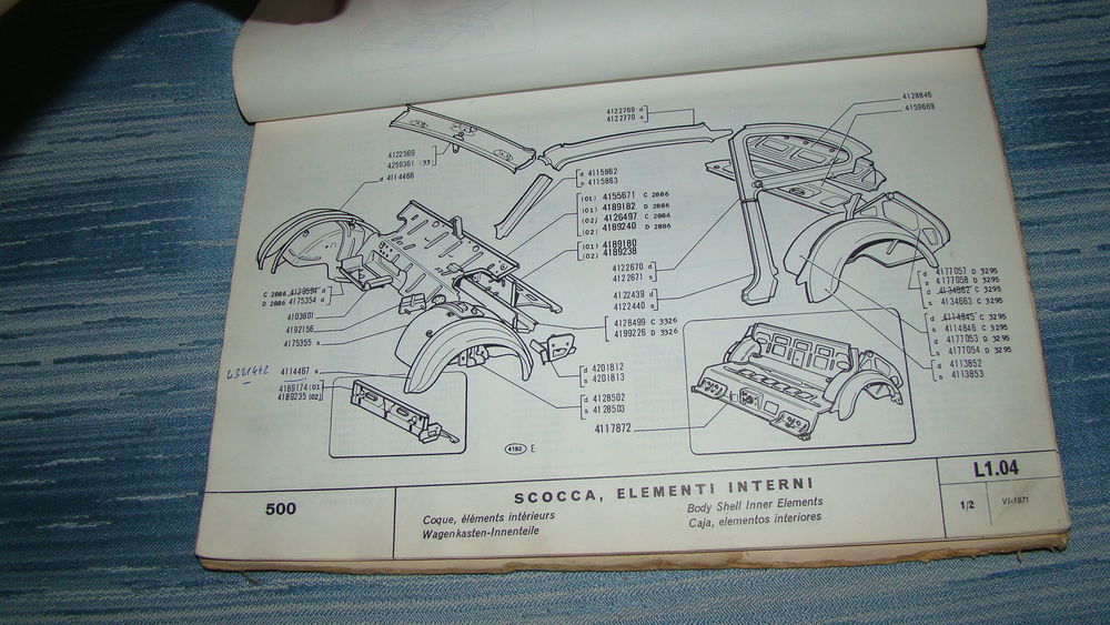 Catalogue de pi&egrave;ces d&eacute;tach&eacute;es carrosserie FIAT 500 &eacute;d. 1971 