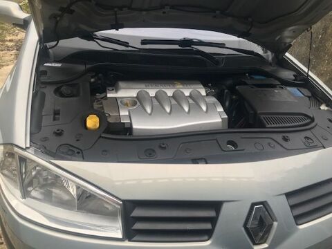 Renault Mégane II Mégane 1.6 16V Luxe Privilège 2003 occasion Saint-Pierre-du-Perray 91280
