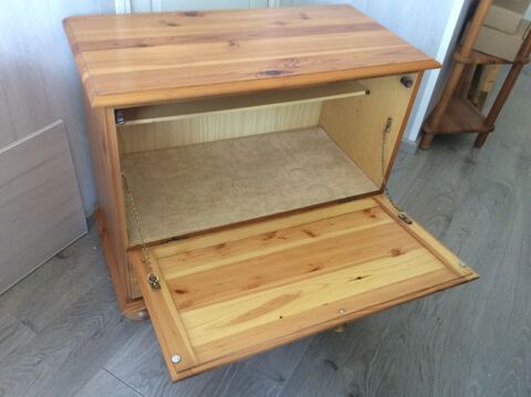 BAR en pin longueur 78   L40  H 65
80 Cercié (69)