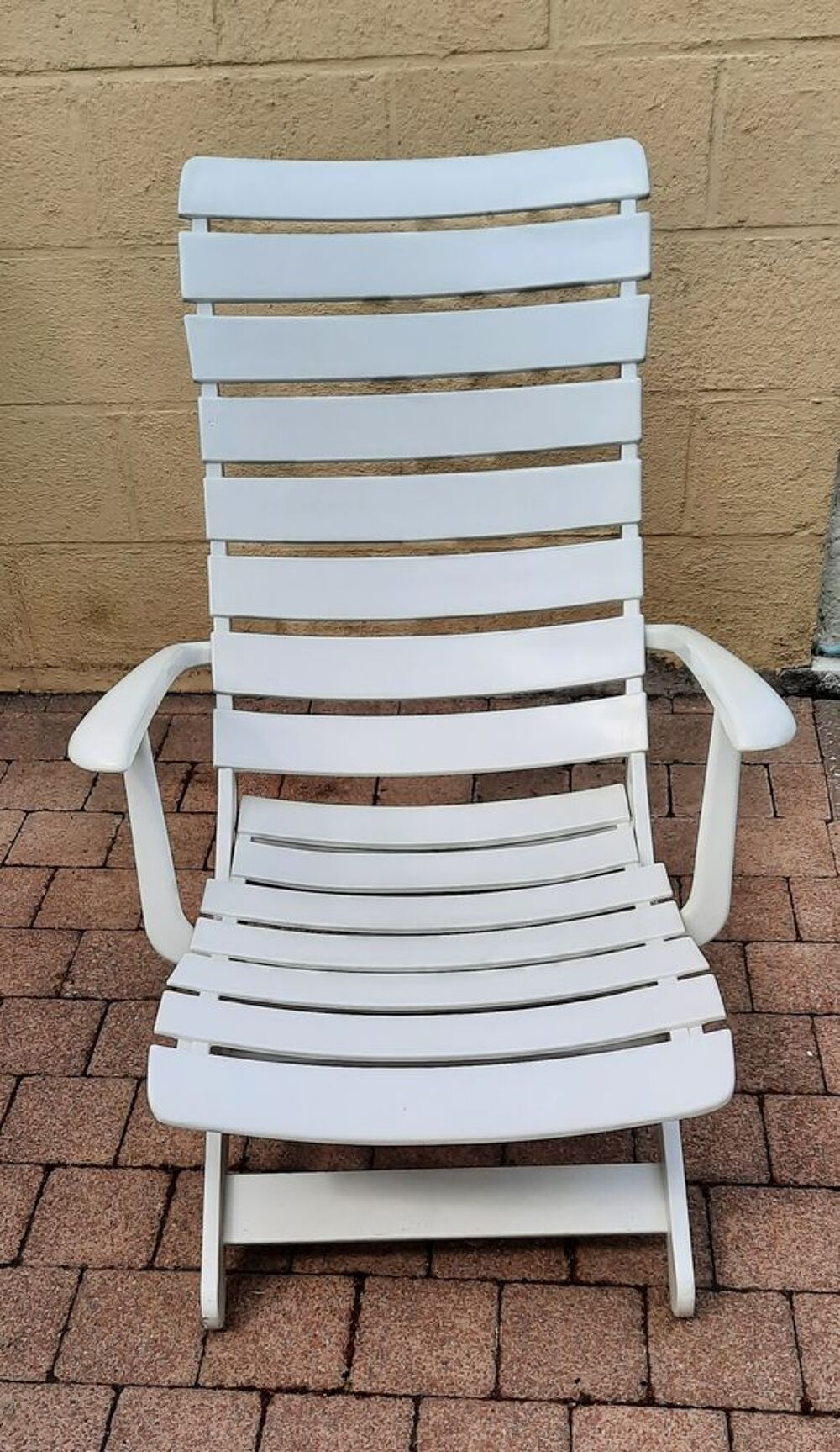 Chaise longue et chaises de jardin Meubles
