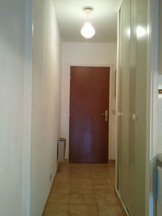 Appartement à louer 1 pièce 28 m²