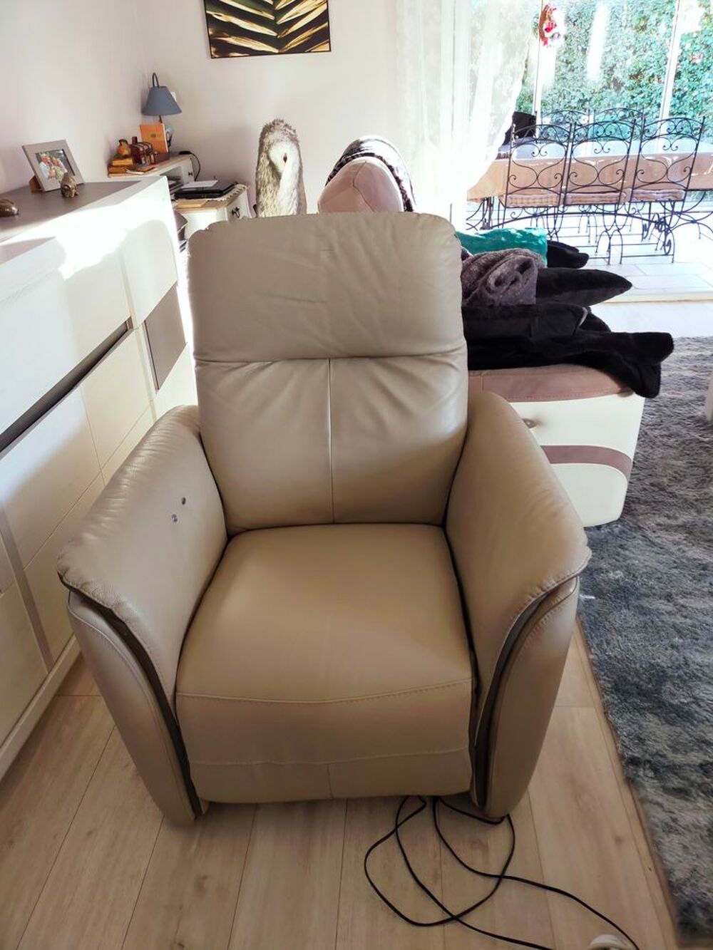 fauteuil en cuir relax . Meubles