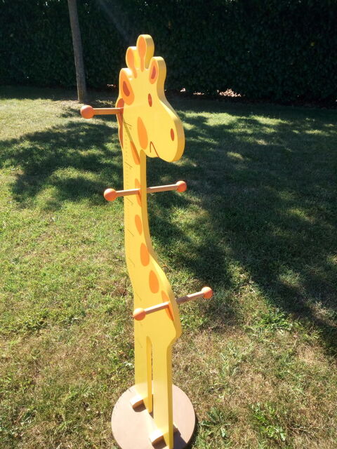 Porte-manteaux girafe en bois 15 Les Marches (73)