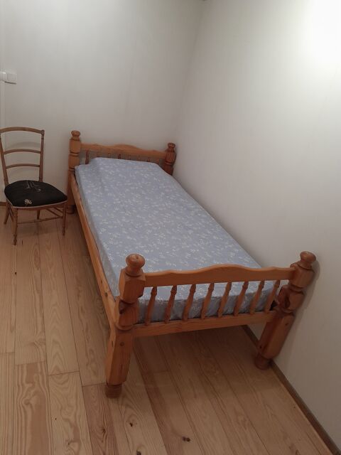 Lit simple en bois avec matelas 80 S�m�ac (65)