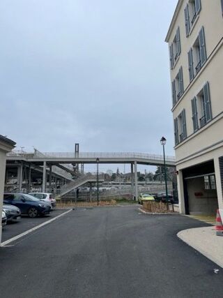  Parking / Garage à louer 20 m² Pontoise
