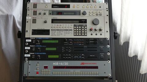 Expandeurs MIDI Roland D110 U110 U220 JV880 et Akai S900, AR 1400 Mulhouse (68)