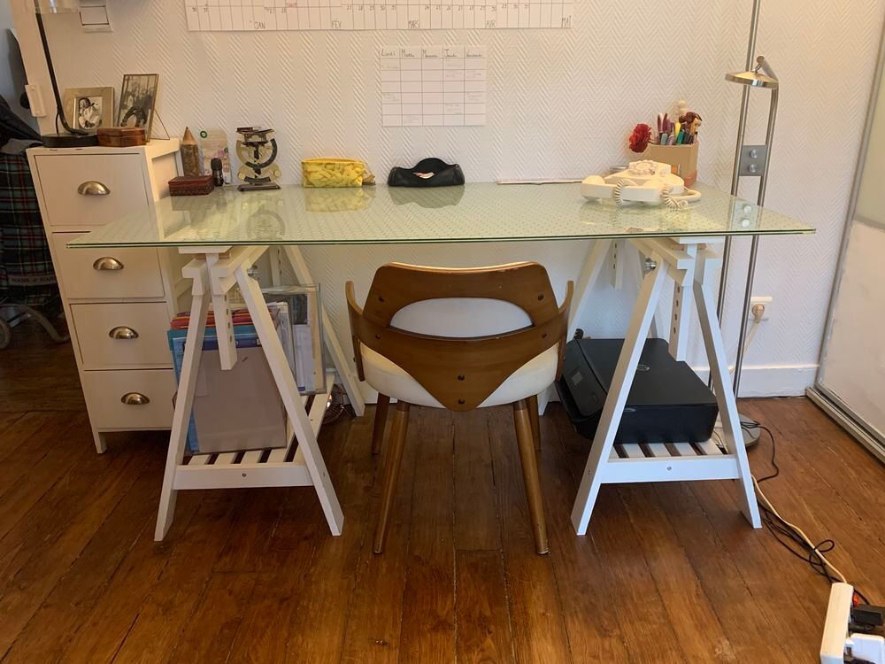 Grand bureau en verre ikea tr&egrave;s bon &eacute;tat Meubles