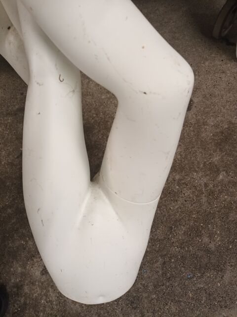 Mannequin jambes 10 Saint-Martin-d'Hres (38)