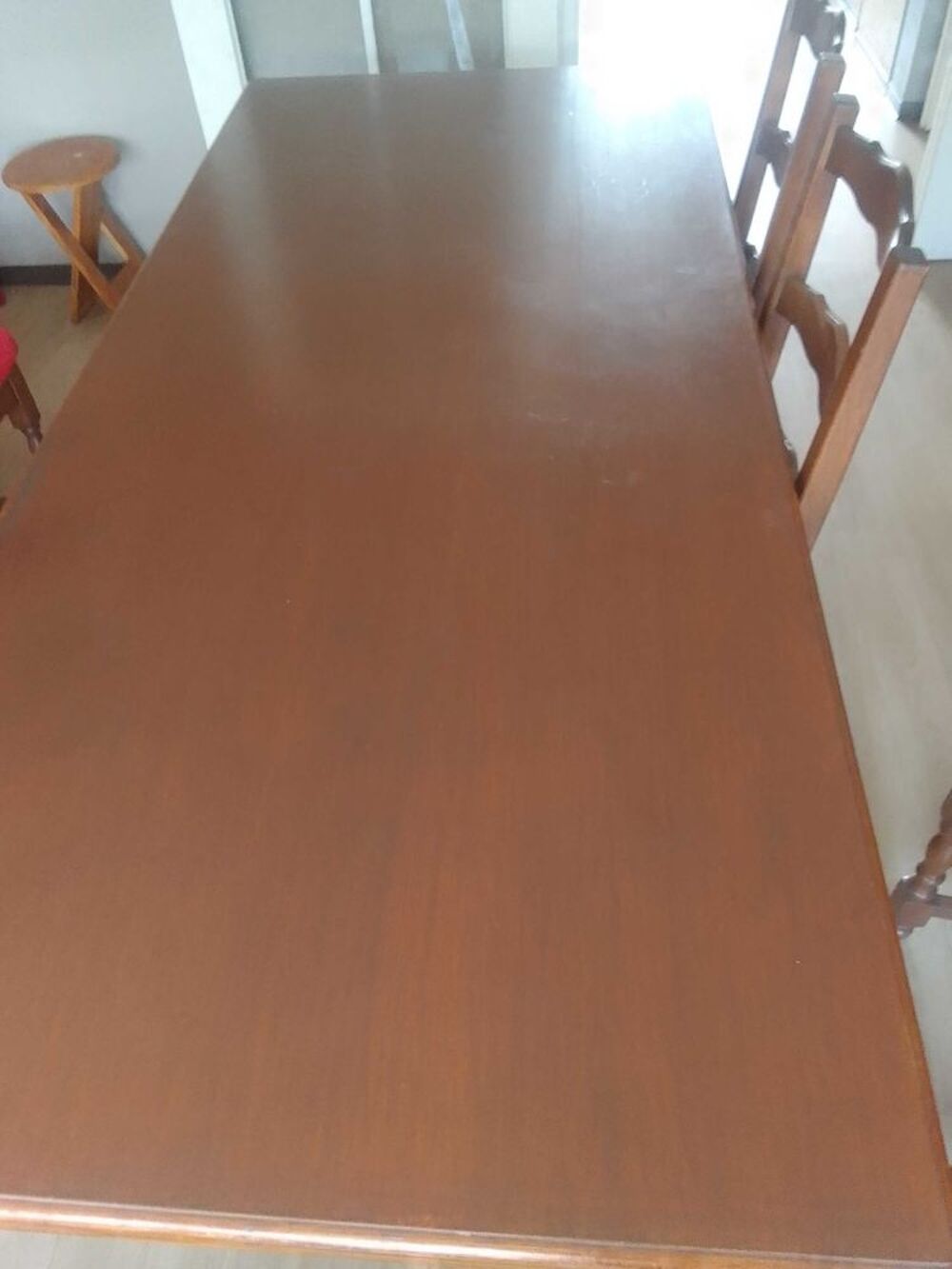 bahut et table et chaises Meubles