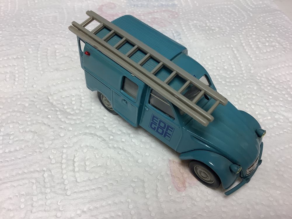 CITRO&Euml;N 2CV FOURGONNETTE 1/43 voiture miniature 