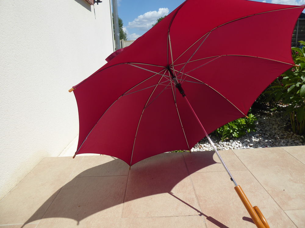 Parapluie ouverture auto---neuf--- Maroquinerie