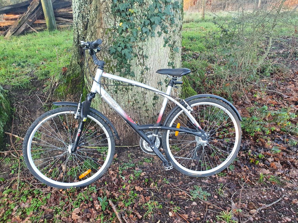 V&eacute;lo homme decatlhon triban aluminium Vélos