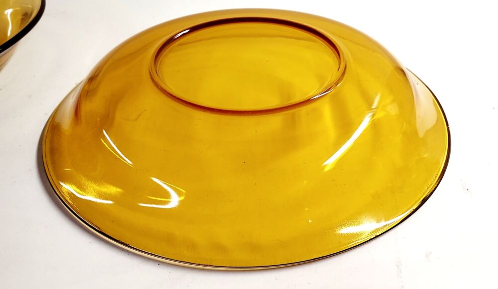 1 grand plat creux en Vereco couleur marron-orang&eacute; Electrom�nager