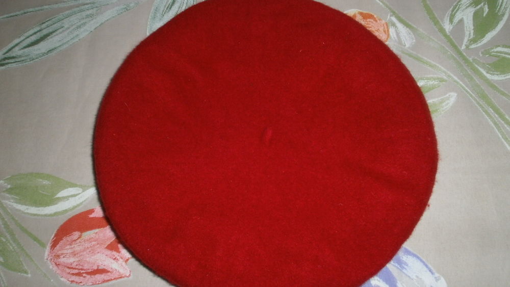 b&eacute;ret basque pour enfant Vêtements enfants