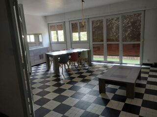  Appartement à louer 4 pièces 104 m²