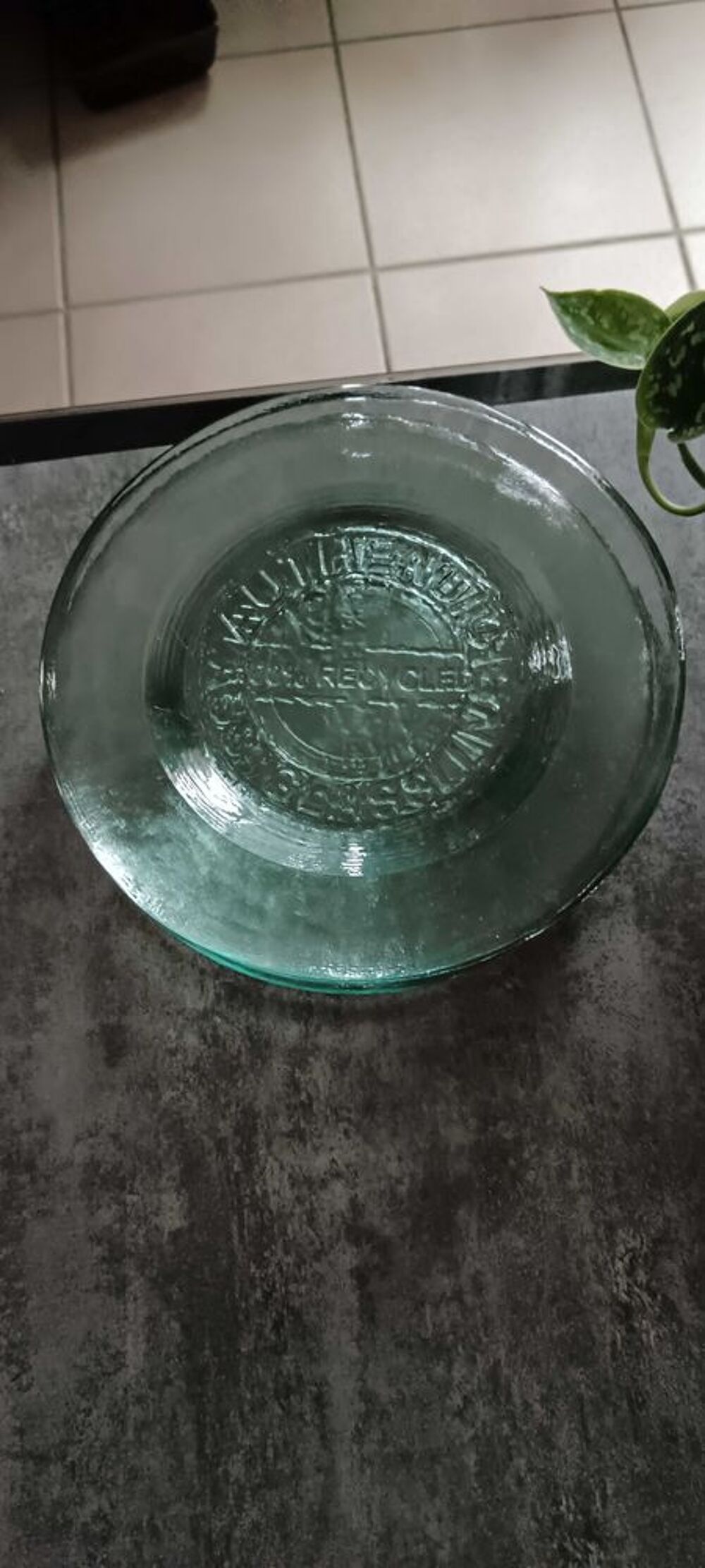 7 assiettes &agrave; dessert en verre Décoration