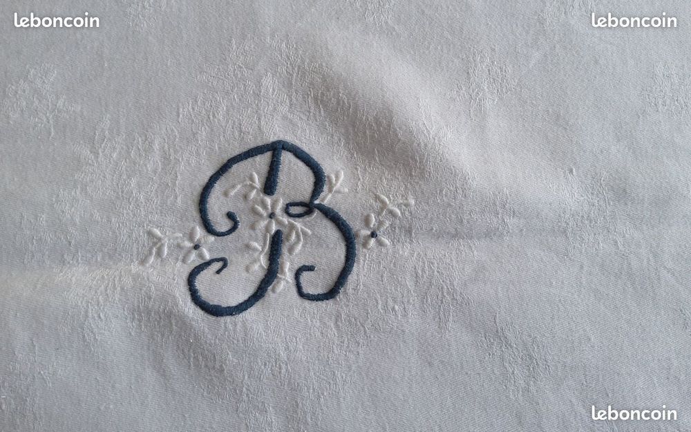 Belle nappe ancienne brod&eacute;e main et ses 10 serviettes Cuisine
