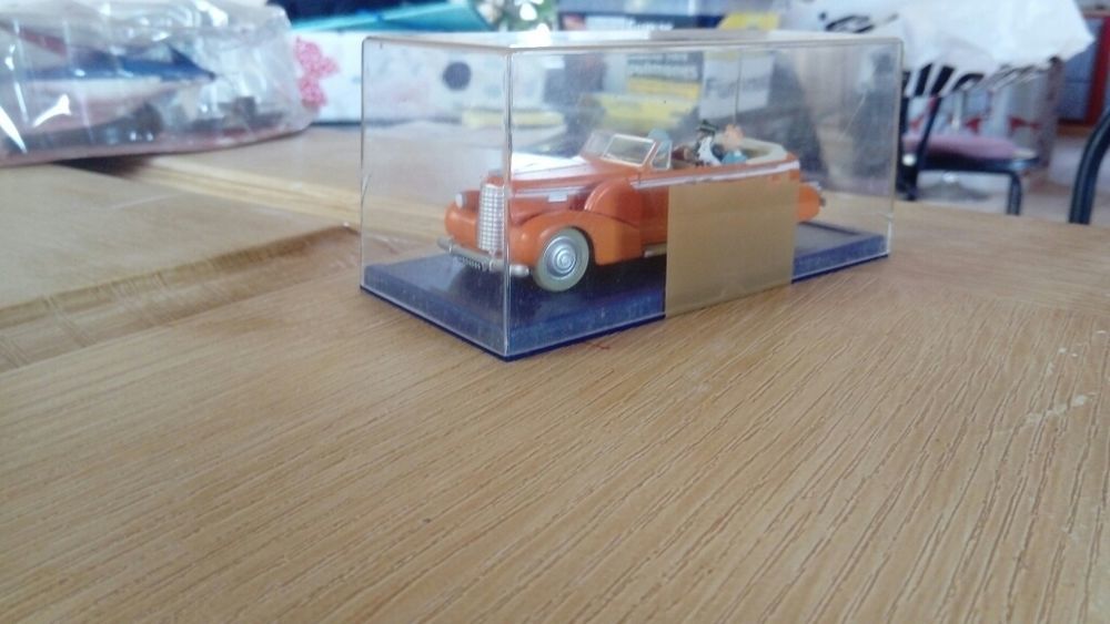 Voiture miniature tintin et Blake 